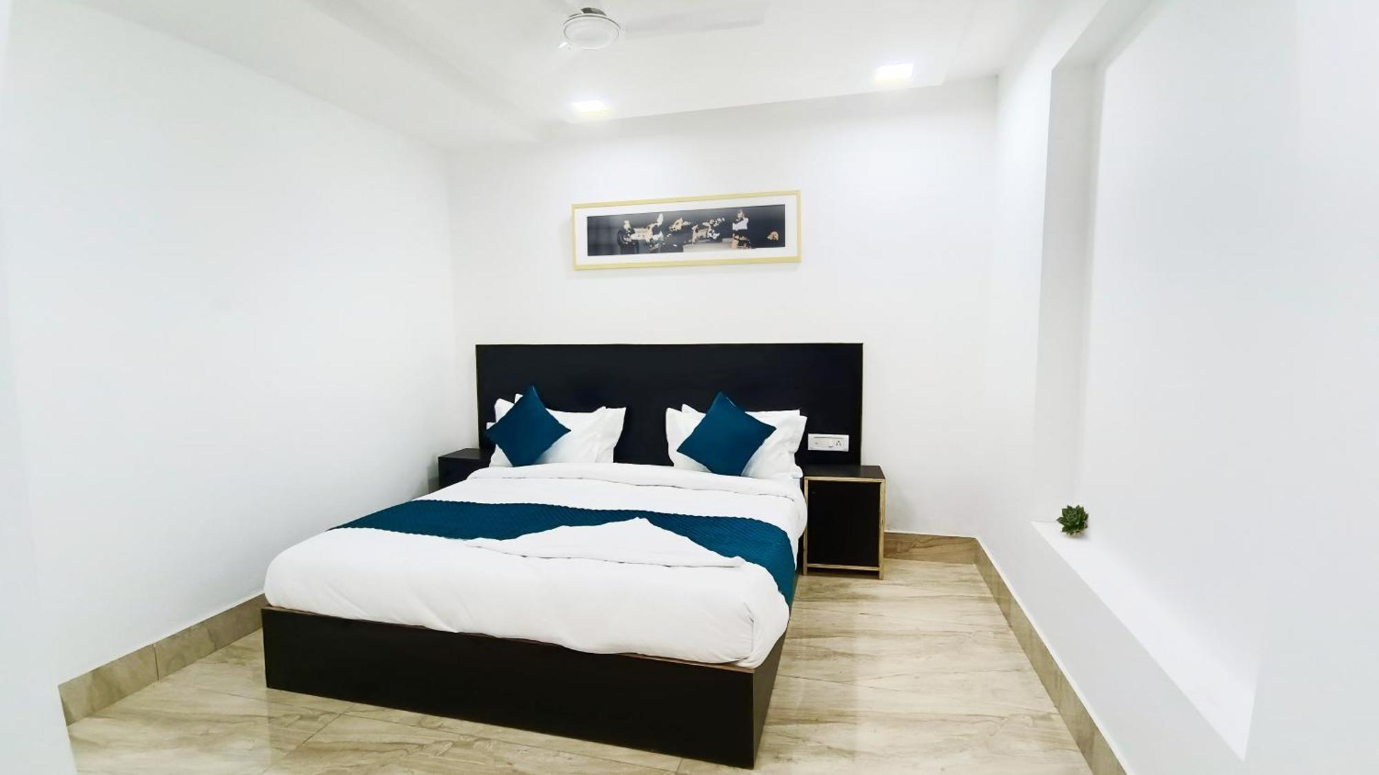 Hotel Corner View New Delhi