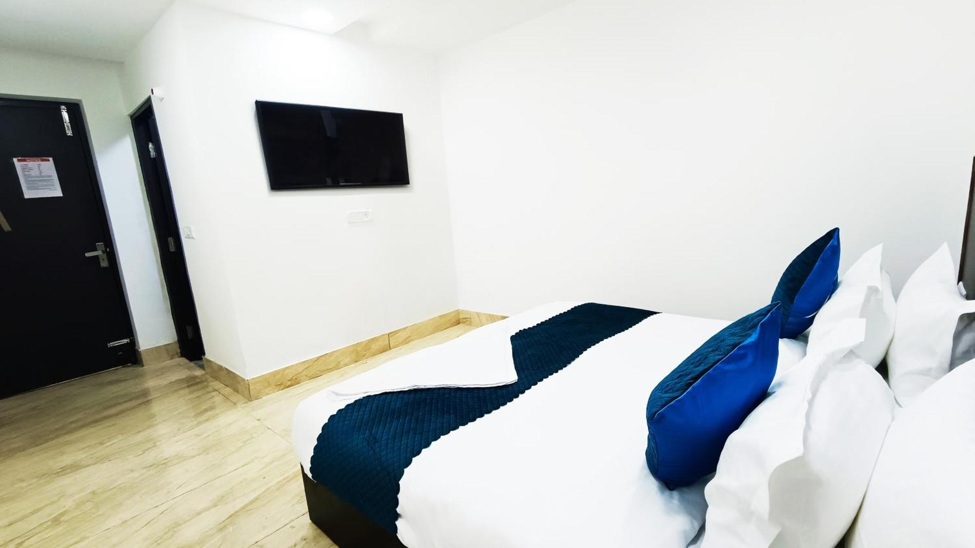 Corner View Hotel